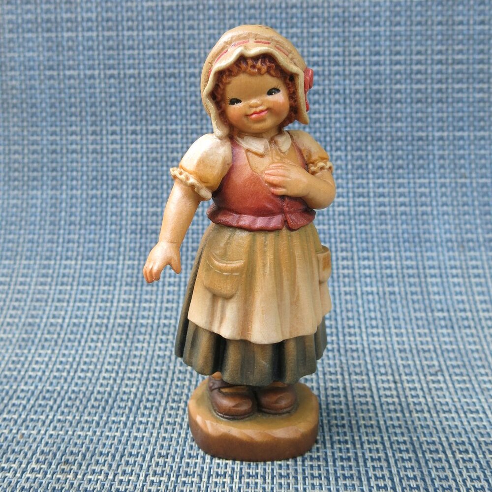 Vintage ANRI Limited Edition Farmer Girl Ulrich Bernardi Signature Wood Figurine
